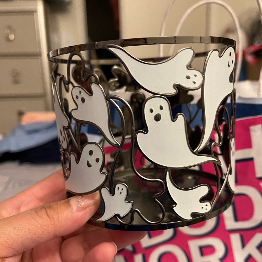 Ghost candle holder